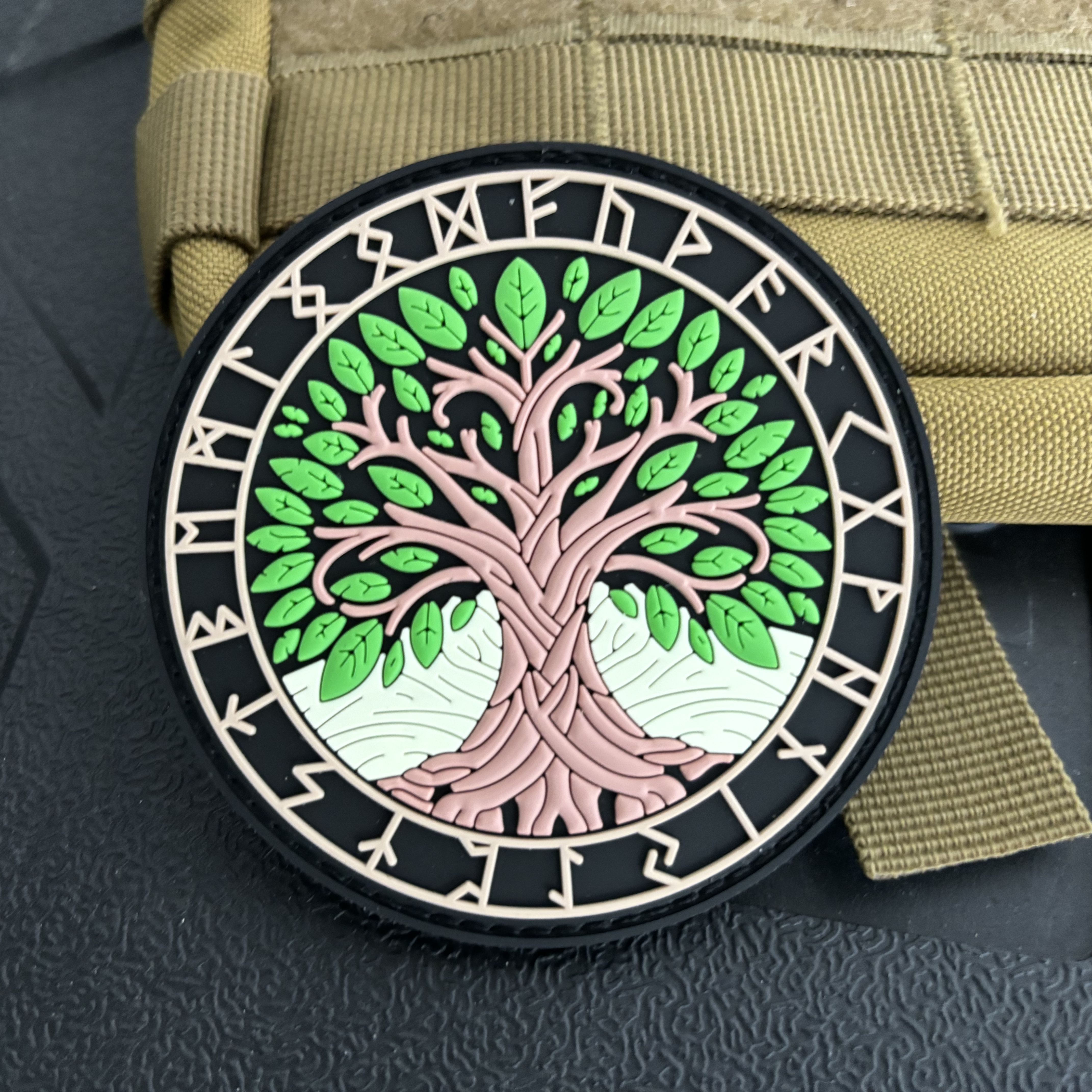 Rucksack Military Style - Yggdrasil Viking Totem PVC Patch Tree